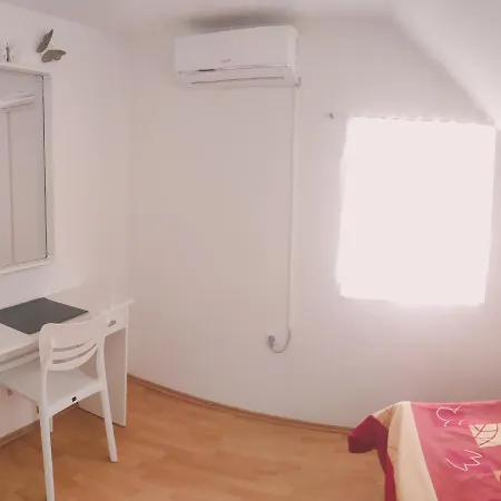 Adriana Downtown Penzion 3*